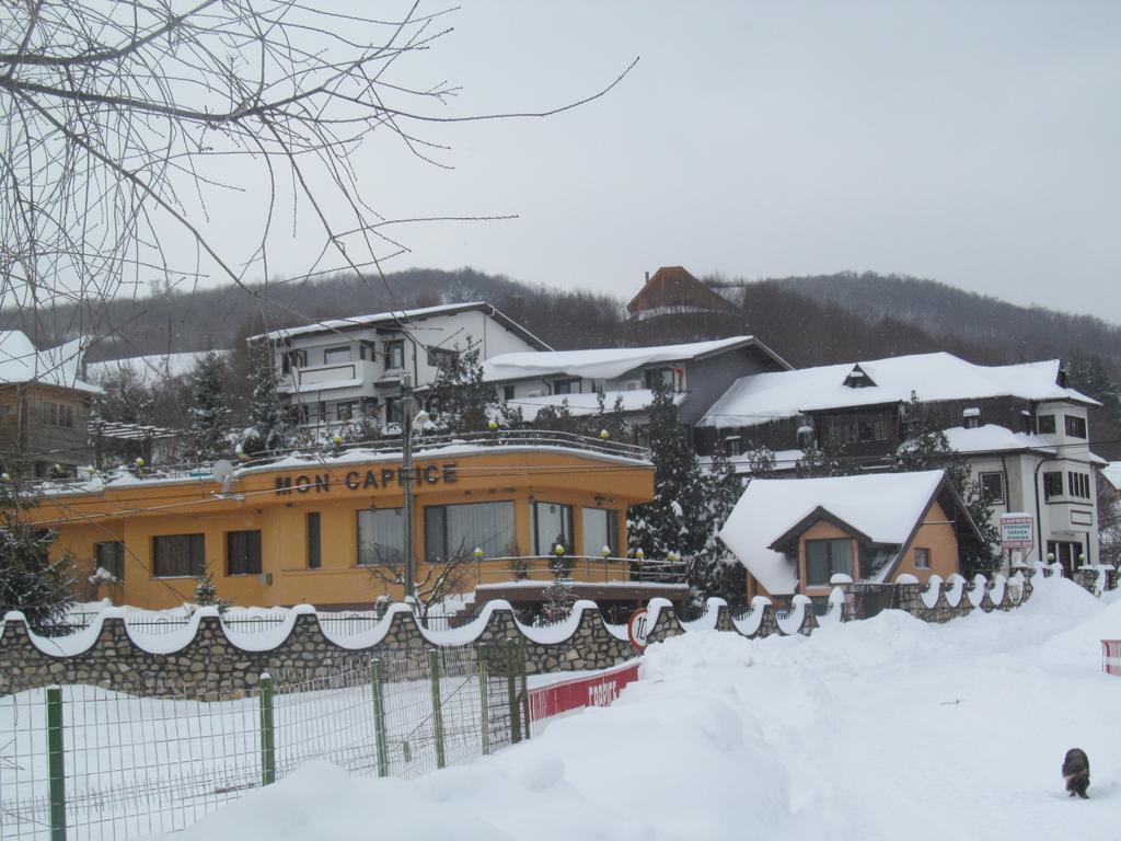 Hotel Complex Caprice-Monteoru Sărata-Monteoru Exterior foto